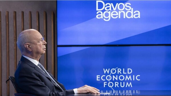2022년 세계경제포럼(World Economic Forum)의 창립자이자 집행위원장인 클라우스 슈밥(Klaus Schwab) (사진: World Economic Forum/Pascal Bitz )