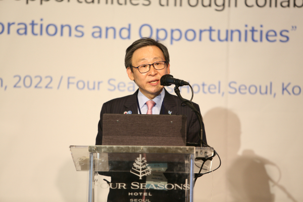 문재도 GHIAA 초대의장이 축사를 하고있다.