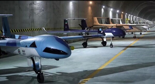 이란 국영 TV는 Ababil-5를 포함하여 Zagros 산맥의 중심부에 100대의 무인 항공기를 보관하고 있다고 말했다.(사진=로이터)