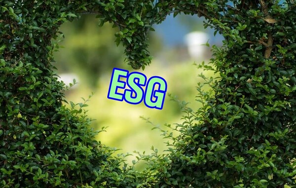 한국거래소, 국내기업 ESG 보고 수준 미비한 실정이라면서, 국내수출기업은 ESG ‘온실가스 Scope3 대응해야 된다’ 고 지적했다.(사진=pixabay 이미지합성)