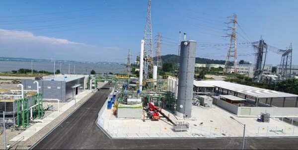 산업통상자원부는 수소차 1000대, 하루 최대 7톤 수소생산 ‘평택 수소생산기지’ 가 완공돼 본격적인 가동에 들어갔다고 밝혔다. (사진=산업부)