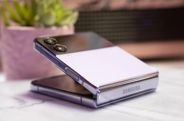 갤럭시 Z 플립4.(사진=삼성전자)