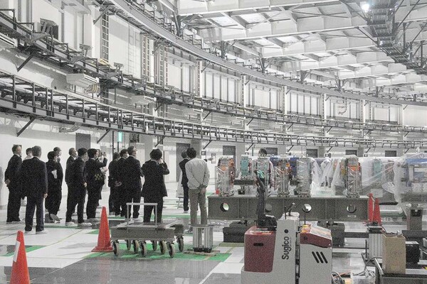 '나노테라스'라는 차세대 싱크로트론 방사선 설비. 2022년 6월 6일 센다이시 도호쿠대학 아오바야마 캠퍼스. (사진= 산케이신문)