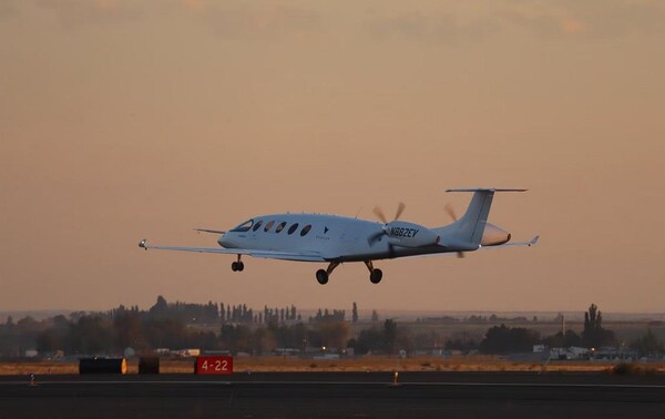 세계 최초 전기비행기 ‘앨리스’ 가 9월 28일 첫 시험 비행에 성공했다.(사진=Eviation)