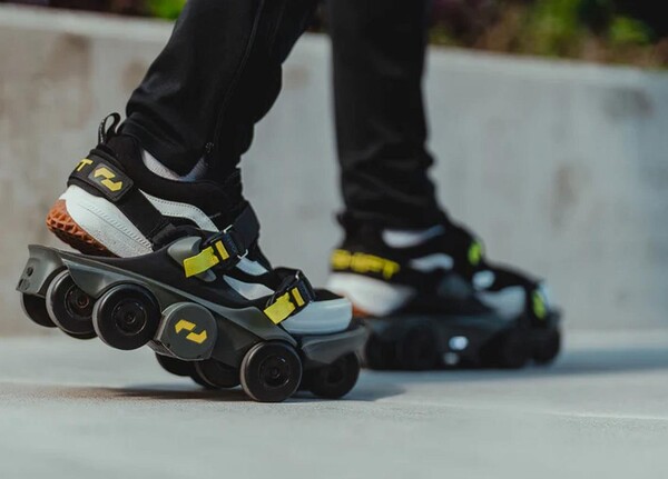 미국 스타트업 '시프트 로보틱스(Shift Robotics)'는 새로운 개념의 신발인 '문워커스'(Moonwalkers)를 공개했다.(사진=시프트 로보틱스)