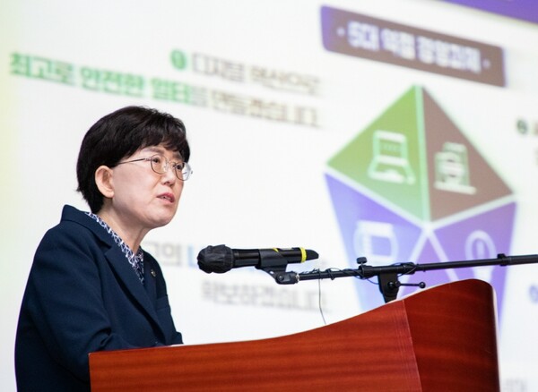 한국가스공사는 16일 국민에게 힘이되는 공기업이 되기 위한 변화와 혁신을 다짐했다. 사진은 최연혜 가스공사 사장. (사진=가스공사 제공)