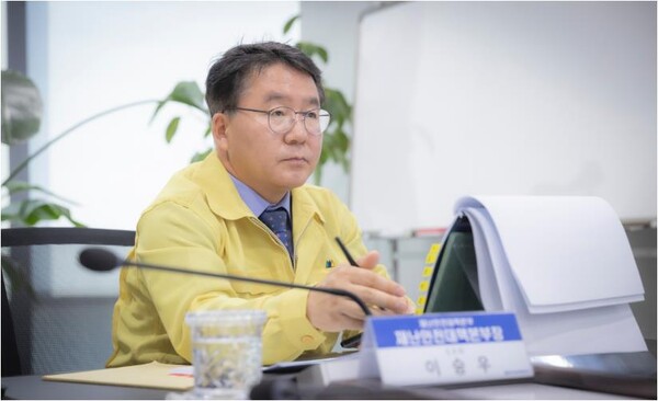 남부발전 이승우 사장이 영월빛드림본부에서 실시한 재난대응 안전한국훈련 시범훈련에서 유관기관 협업 대응 체계를 점검하고 있다. [제공=한국남부발전]