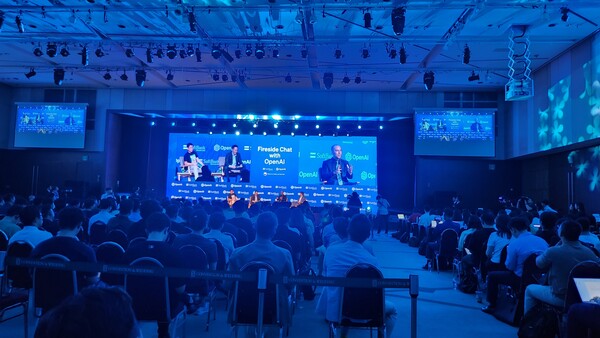 오픈AI의 대표 샘 알트만(Sam Altman)이 9일 방한해 국내 스타트업들과 협업 방안 등을 논의했다.(사진= 과학 유튜버겸 과학커뮤니케이터랩 이민환 대표제공)