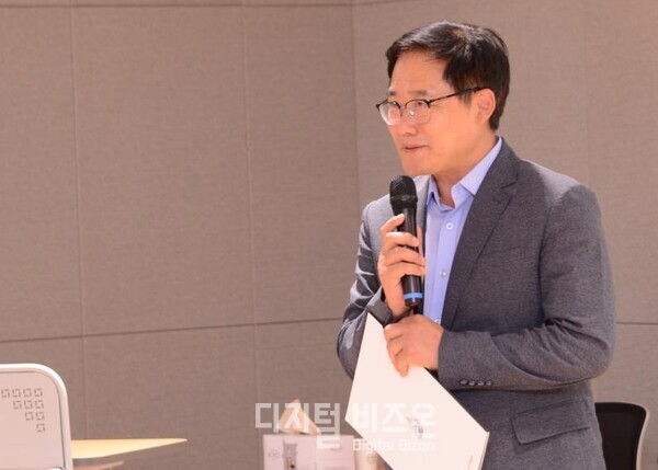 한국수자원공사 서영훈 물산업기술부장은 14일 서울 개포동 물재생시설공단 강당에서 열린 ‘2023년 서울특별시 물산업 육성 세미나’에서 인사말을 통해 "한국수자원공사(K-water)가 물산업 혁신성장지원 제도를 추진한다." 고 밝혔다. 