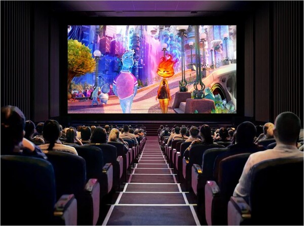 삼성전자 시네마 LED 스크린 오닉스를 통해 디즈니·픽사 신작 '엘리멘탈'을 4K HDR 화질로 즐길 수 있게 됐다. [제공=삼성전자]