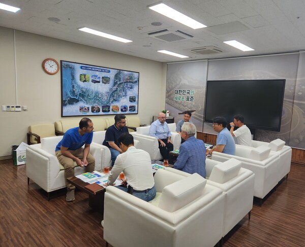 10일, 사우디아라비아 행안부 직원들이 스마트관제시스템 벤치마킹을 위해 순천만국제정원박람회장을 찾았다