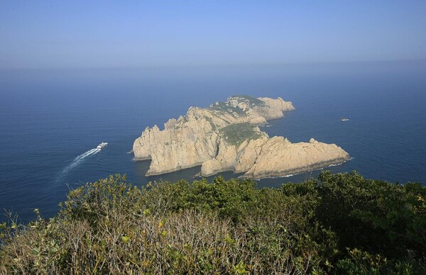 여수 상백도가 해양수산부의 ‘10월, 이달의 무인도서’로 선정됐다.