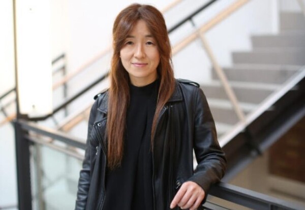 최예진 워싱턴대학교 컴퓨터 공학부 교수가 올해의 맥아더 펠로우 가운데 한 명으로 선정됐다. 최 교수는 자연어 처리를 사용해 추론할 수 있고, 인간 언어의 함축된 의미를 이해할 수 있는 AI 시스템을 개발하고 있.(사진=맥아더 재단)