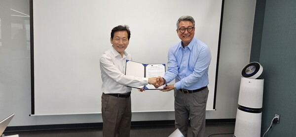 (좌)R&F케미칼 박동일 대표 (우) 고신성 BADP코리아 대표