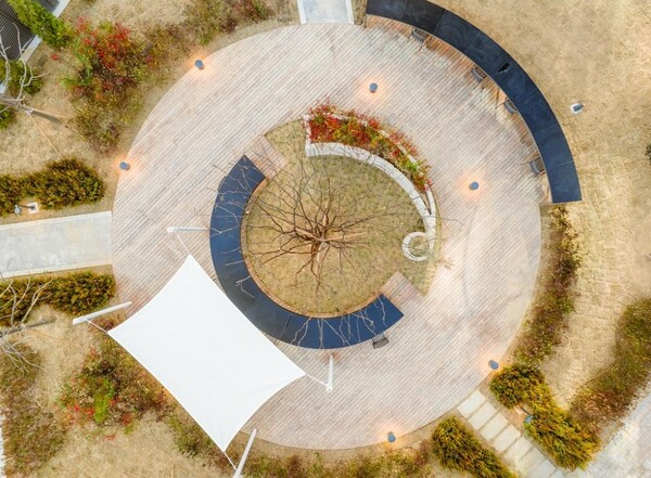 힐스테이트 용인 둔전역에 설치된 ‘에이치 아이 플랜터’