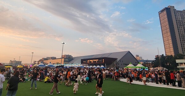 인천관광공사 행사(상상플랫폼 야시장) 전경