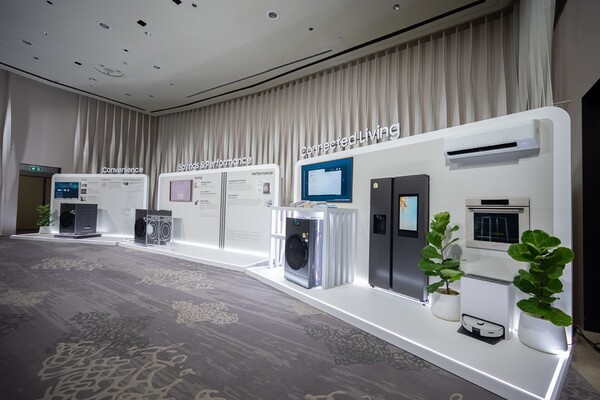 ▲ 태국 방콕에서 열린 삼성전자 올인원 세탁건조기 ‘비스포크 AI 콤보’ 테크세미나에 제품이 전시된 모습