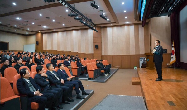 역량강화 명사초청 특강 사진