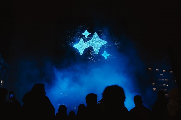 ▲ 15일(현지시간) 영국 런던 쇼디치(Shoreditch)의 ‘갤럭시 언팩 2025’ 홀로그램 옥외광고