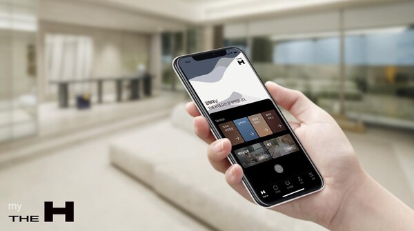 현대건설은 지난해 12월 입주민 전용 플랫폼 ‘마이 힐스(my HILLS)’와 ‘마이 디에이치(my THE H)’를 론칭했다. ‘마이 힐스’는 힐스테이트 관악센트씨엘부터 첫 적용 후 애플리케이션을 공개했고, ‘마이 디에이치’는 오는 하반기 입주 예정인 디에이치 대치 에델루이부터 첫 적용해 공개 예정이다. 