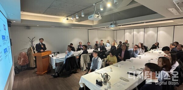 ▲한국물산업협의회 심유섭 사무국장은 창립 10주년을 맞아 지난 10년간의 활동 성과와 향후 비전 공개.