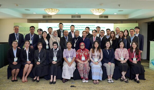 한국환경공단은 9일부터 13일까지 인도네시아 발리에서 아세안 10개국 공직자 약 30명을 초청해 ‘2차 년도 아세안 폐기물관리 역량강화 지식공유’ 현지 연수를 진행했다.