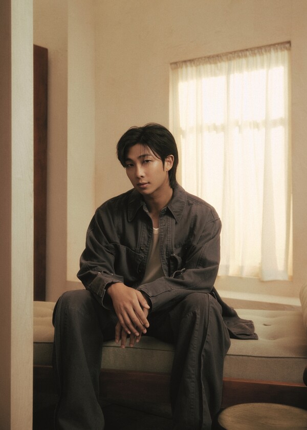 ▲ 삼성전자 아트 TV 홍보대사로 선정된 방탄소년단 RM