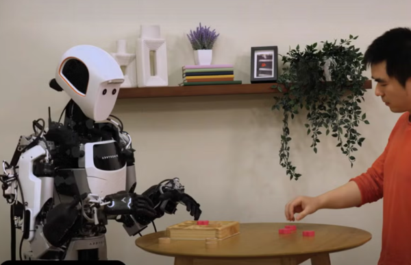 (사진=구글 딥마인드(Google DeepMind)) 새로운 제미니 로보틱스(Gemini Robotics) 모델을 통해 AI 로봇은 인터넷 연결 없이 작동할 수 있습니다. 