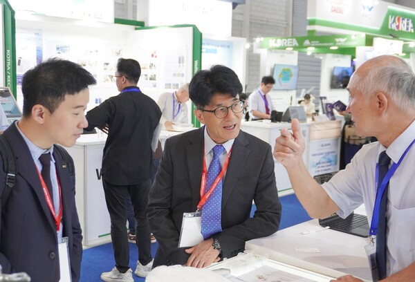 ▲ 한국환경보전원이 인도네시아 자카르타에서 열린 수처리전시회 ‘2025 인도워터(INDOWATER 2025)’에서 288건의 상담과 280만불 현장계약을 성사시키며, 국내 중소환경기업의 글로벌 진출 성과를 견인했다. 