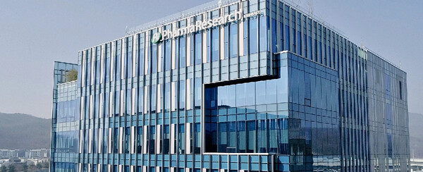 ▲ 25일 하나증권이 오늘의 테마로 '의료관광'을 제시했다. 사진은 관련주로 꼽힌 파마리서치. 